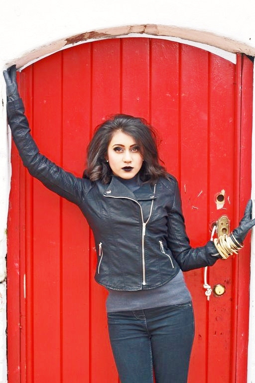 Female model photo shoot of Suman Lidder by Content Photography in West Bromwich, Birmingham, makeup by kanika1234