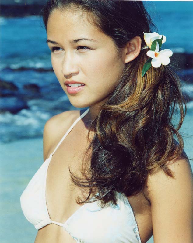 Female model photo shoot of cjbsurf in Hawaii