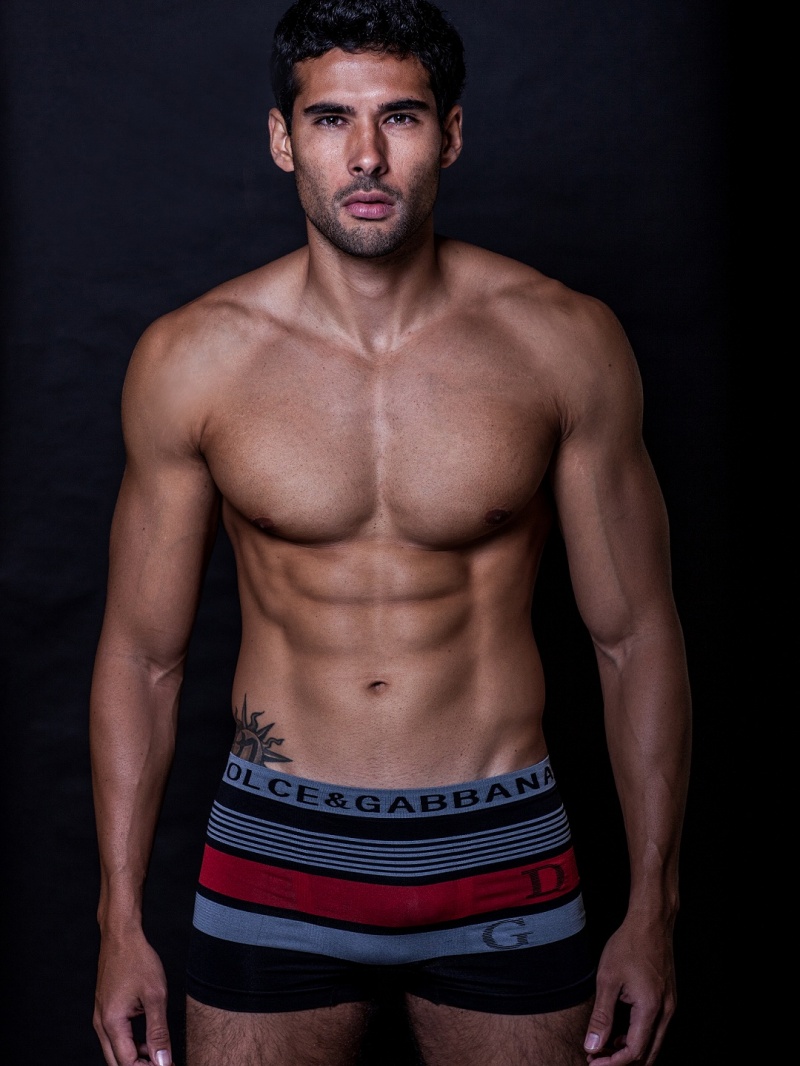 Male model photo shoot of Leonardo Cerqueira