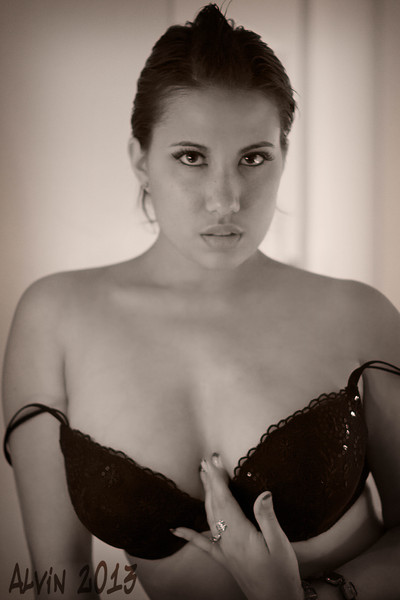 Female model photo shoot of Svetlana Joy