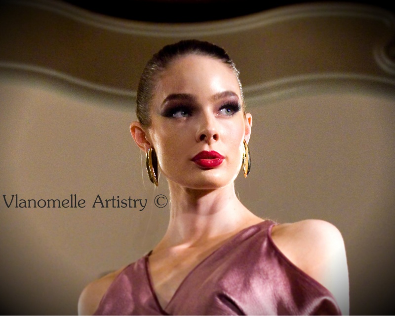 Female model photo shoot of Vlanomelle Artistry in Beverly Hills Hotel