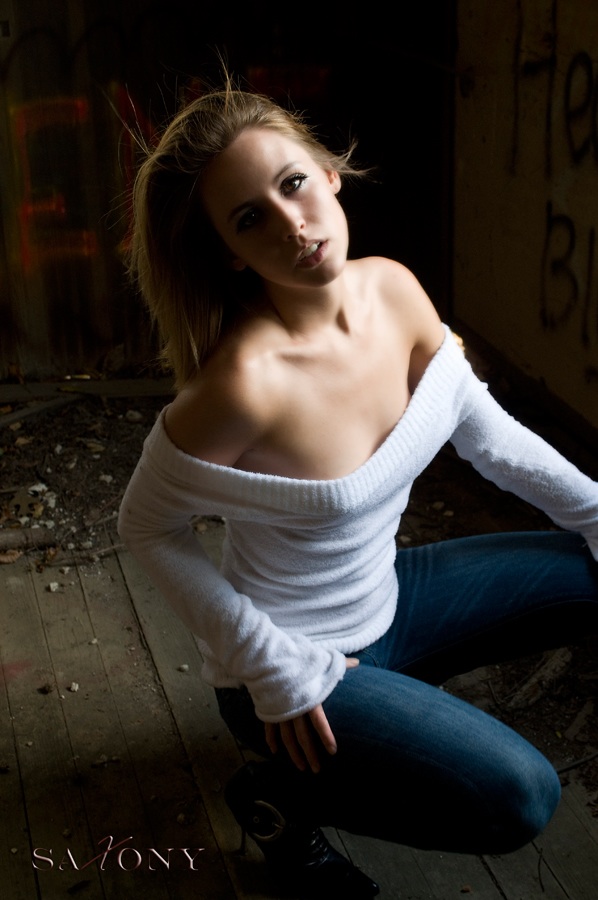Female model photo shoot of amberl0990 by  Saxony