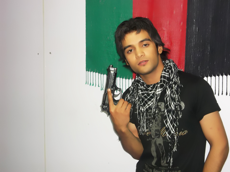 Male model photo shoot of Sahil Noori