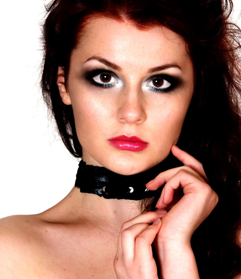 Female model photo shoot of Molly Jayne by Hunrosa Studio