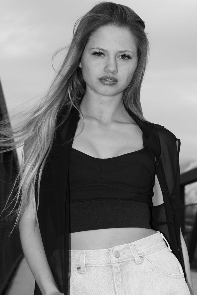 Female model photo shoot of Jenna Mckenzie