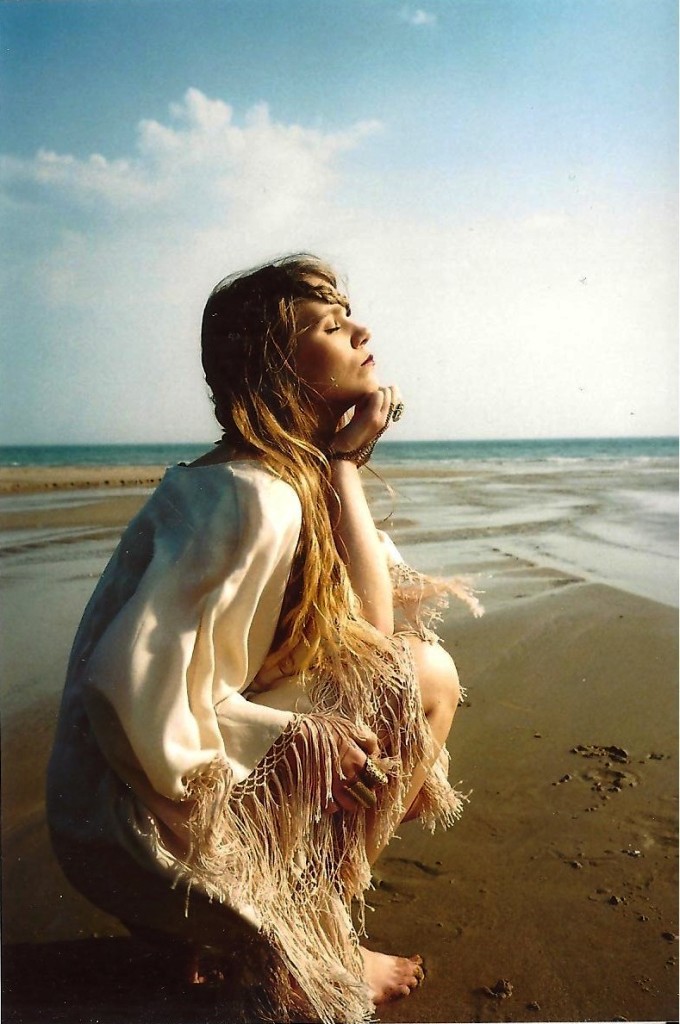 Female model photo shoot of Amy Beasley