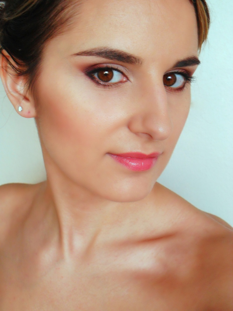 Female model photo shoot of Sinjorino Helena , makeup by Sinjorino Helena 