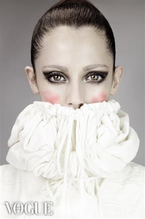Female model photo shoot of emmanuelle blanc in Los Angeles
