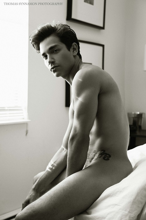 Male model photo shoot of Emmanuel Hoyos