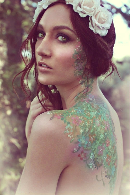 Female model photo shoot of ArtsieFartsie Facepaint by Roxy Rodriguez