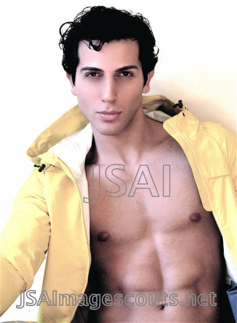Male model photo shoot of Ian Marvin