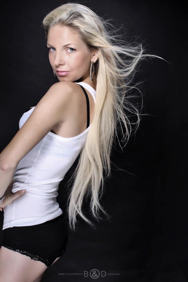 Female model photo shoot of ExVxA