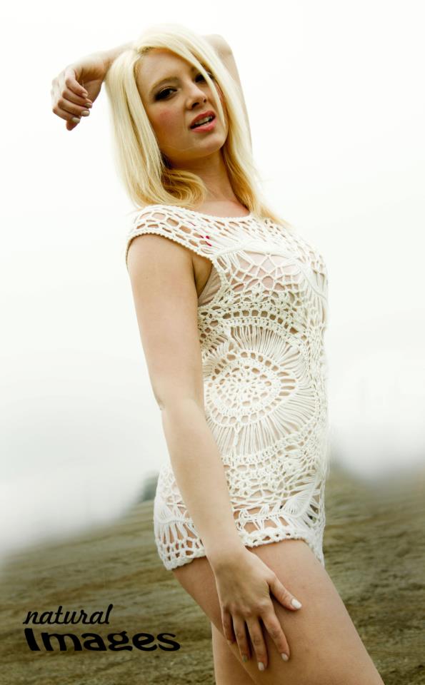 Female model photo shoot of ShelleyMac by Jays pics