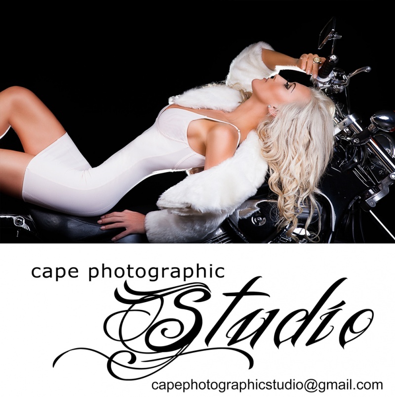 Male and Female model photo shoot of CapePhotographicStudio and Elouise Kellerman in Cape Town