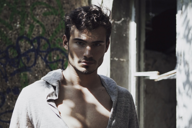 Male model photo shoot of Niklas Kinzel