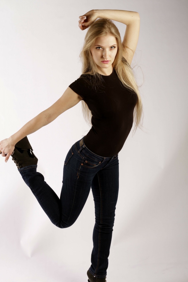 Female model photo shoot of Kristina KV by Lucinda Mnaymneh