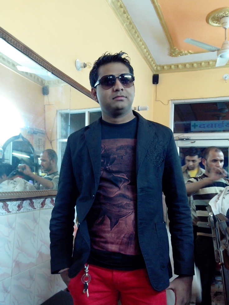 Male model photo shoot of bharat143 in DELHI