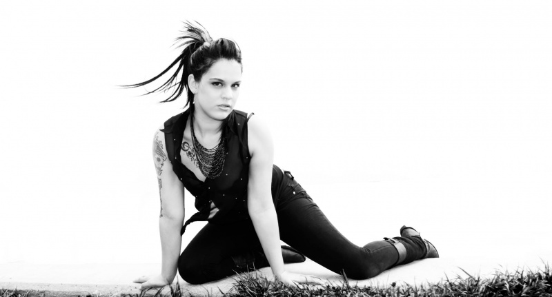 Female model photo shoot of Amanda Lynne xox