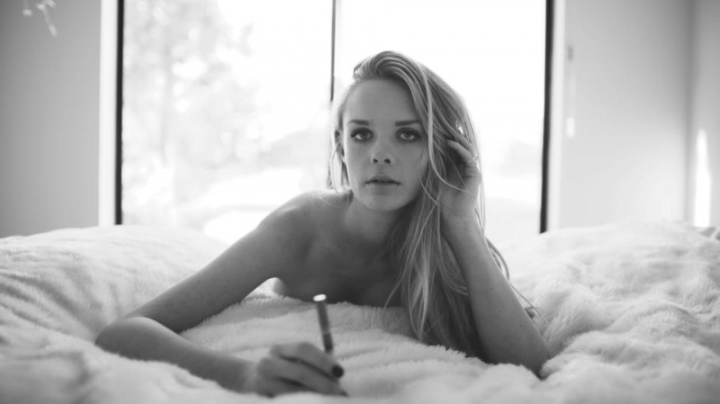 Female model photo shoot of Andria L Kester