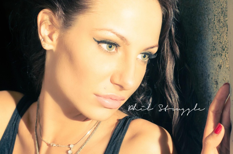 Female model photo shoot of Estera Star Bella