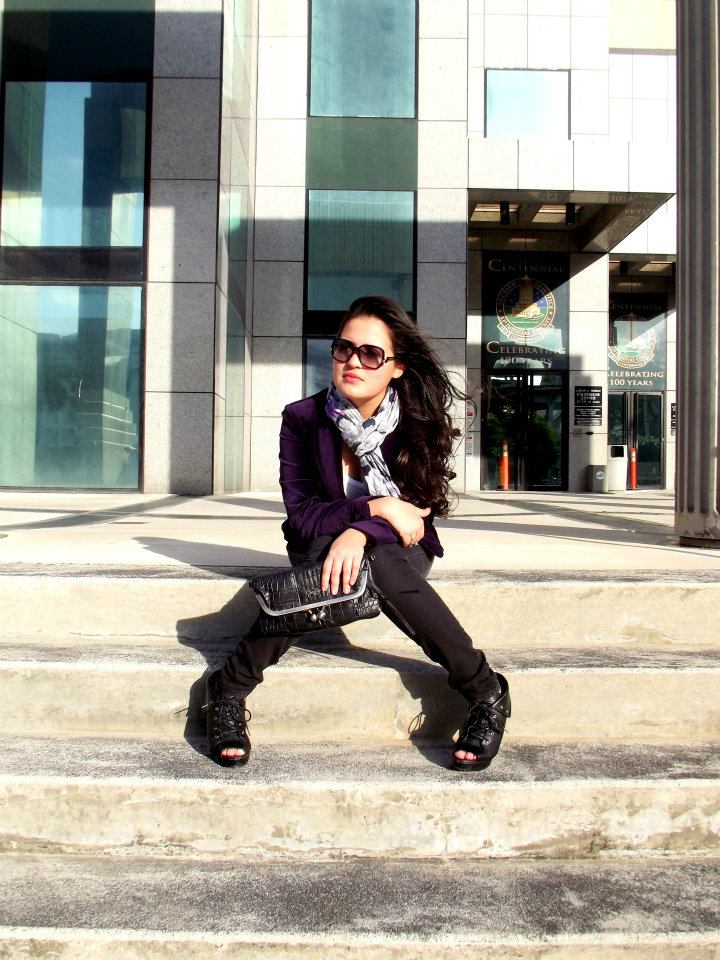 Female model photo shoot of Lala Garay