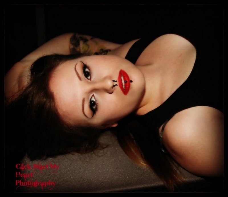 Female model photo shoot of Verteidigung Frostkeit in Level 2 Lounge