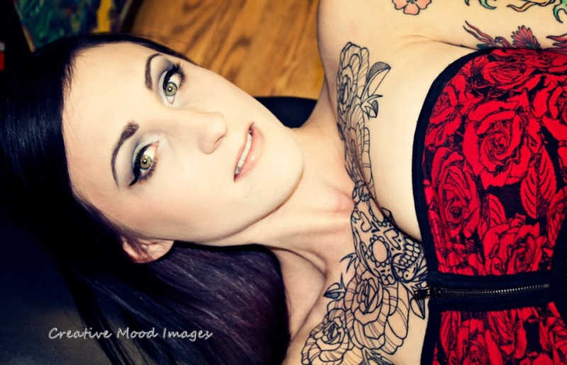 Female model photo shoot of Stefanie Ohrt  in bright ideas tattoo