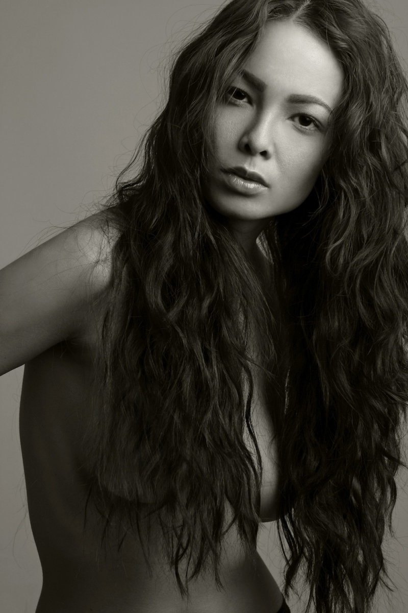 Female model photo shoot of Laurence Gulye Y