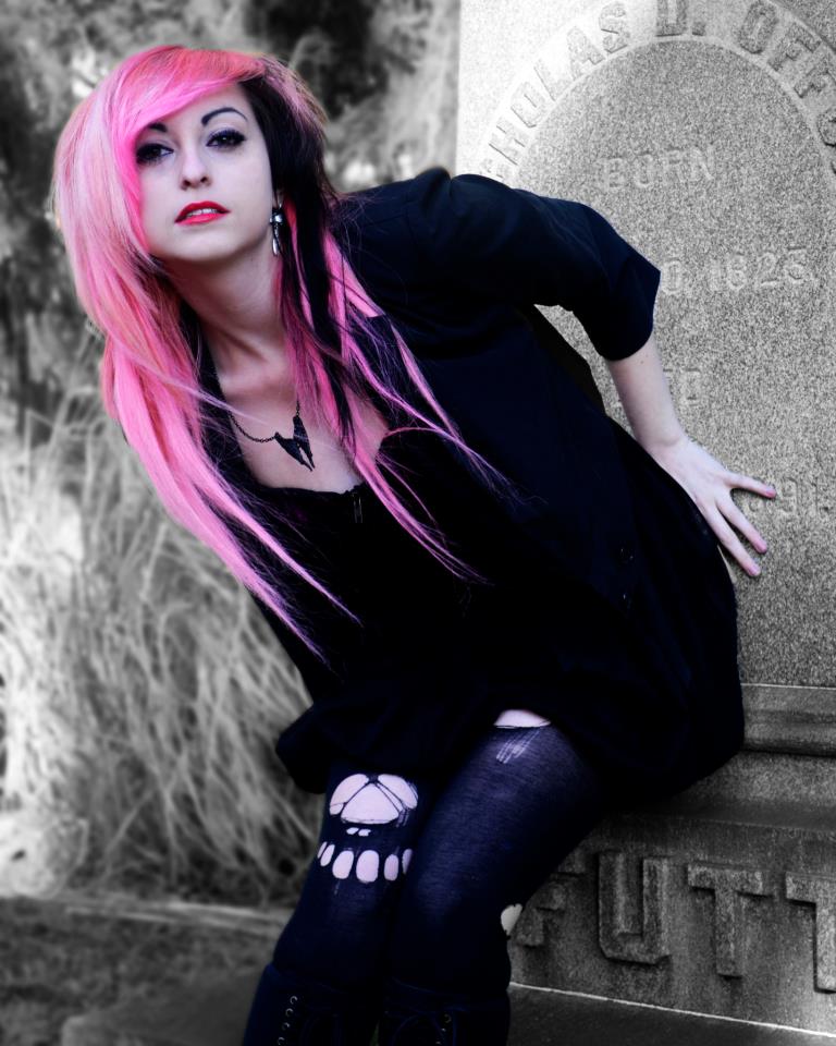 Female model photo shoot of Via_Vampyre