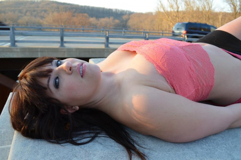 Female model photo shoot of Mandy Sunshine
