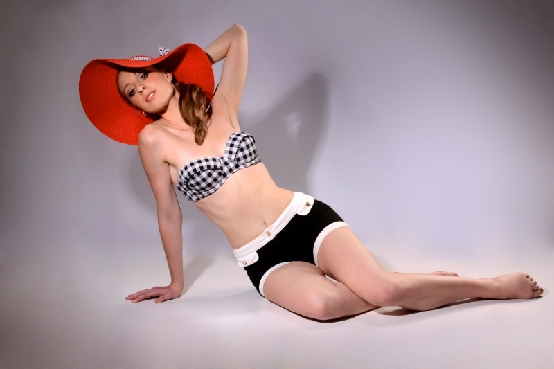 Female model photo shoot of Kristin_FitAerialist