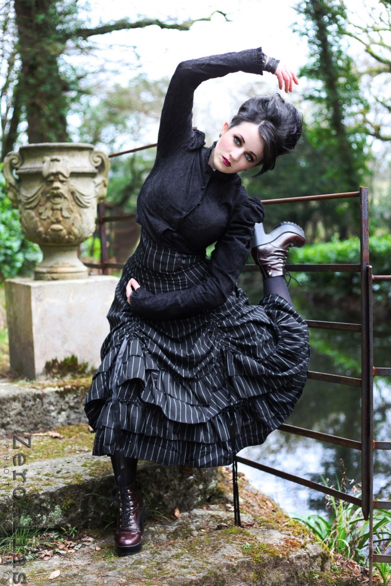 Female model photo shoot of Lisanne Jacob by ZeroAlias Photography in Huntington Castle, Carlow