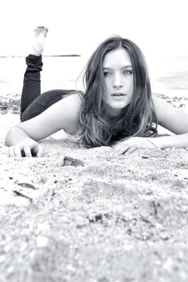 Female model photo shoot of Bianca Grace