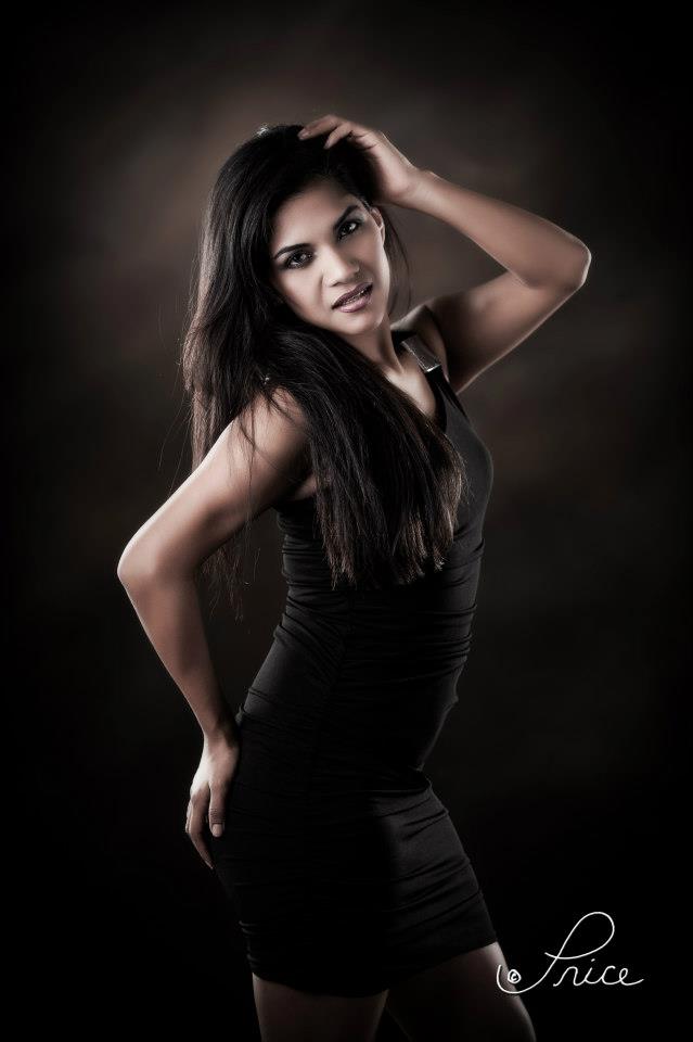 Female model photo shoot of Miriam Olea in Dallas, Tx