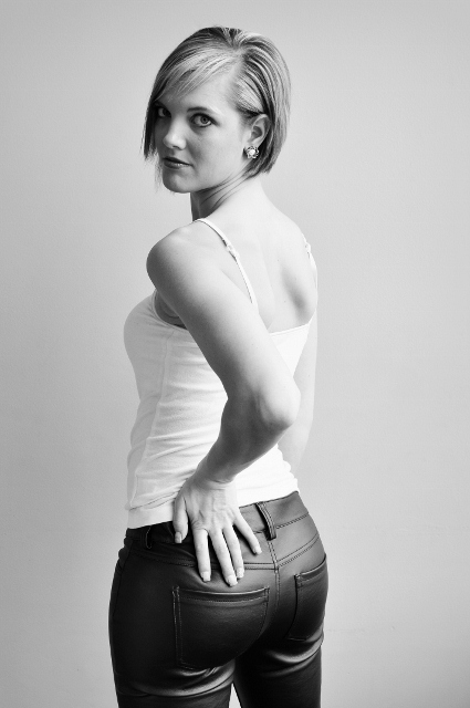Female model photo shoot of Dani2121