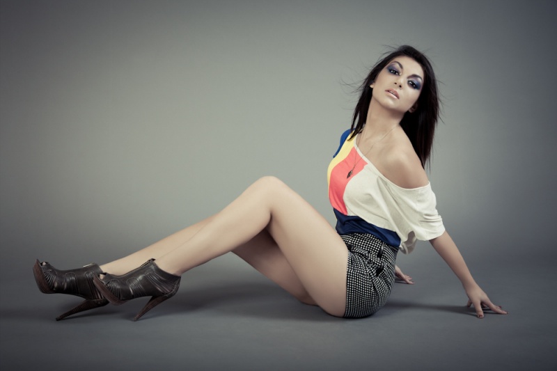 Female model photo shoot of Nairisha
