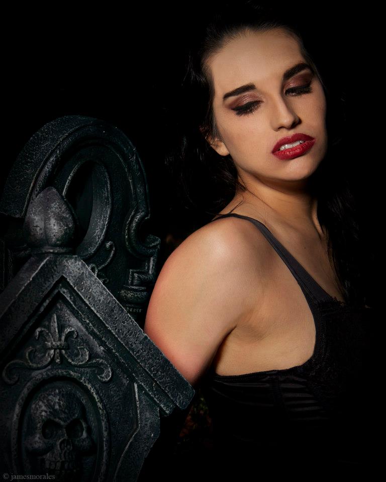 Female model photo shoot of Scream Queen Contreraz