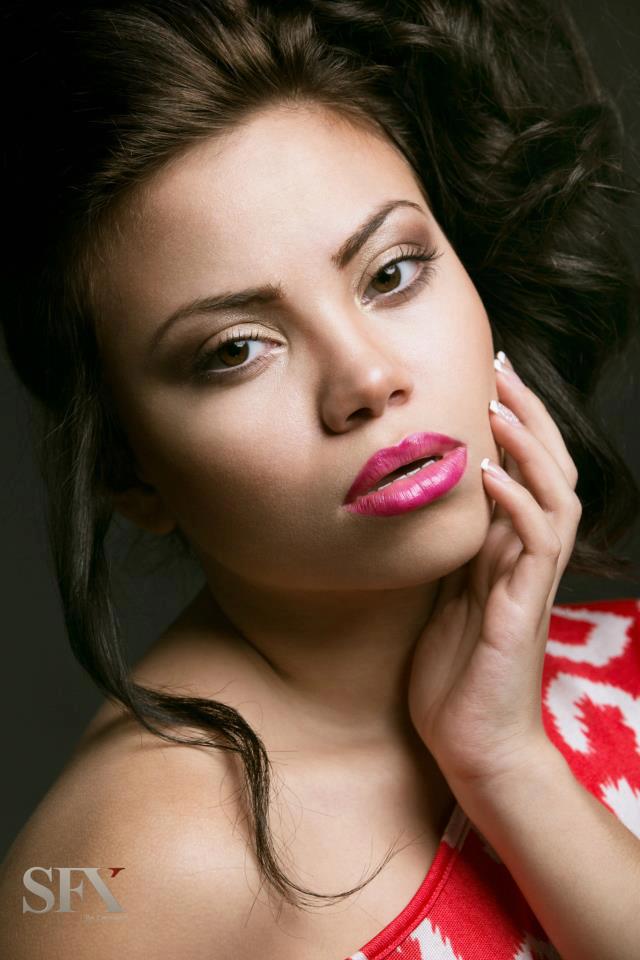 Female model photo shoot of Blolvebeauty by SFX Photography