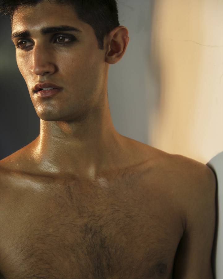 Male model photo shoot of Antonio Montes