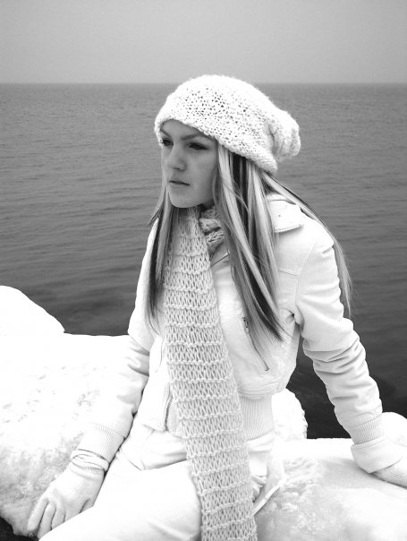 Female model photo shoot of Faye Kjelin in Taarbæk Harbor