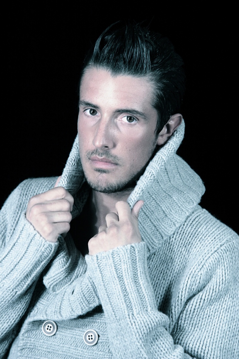 Male model photo shoot of Federico L