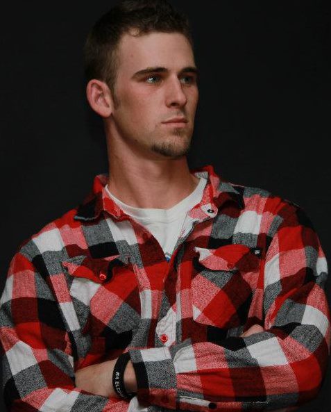Male model photo shoot of Justin Lomker