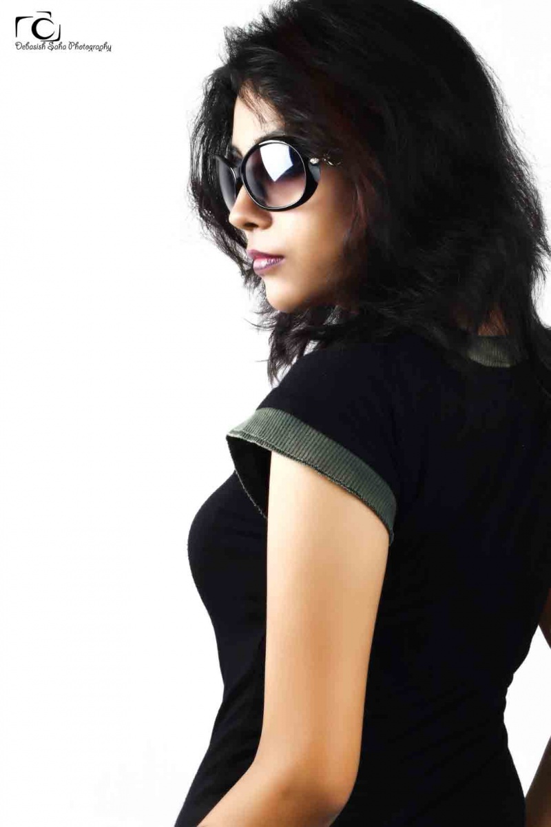 Female model photo shoot of Pritha Bose in India