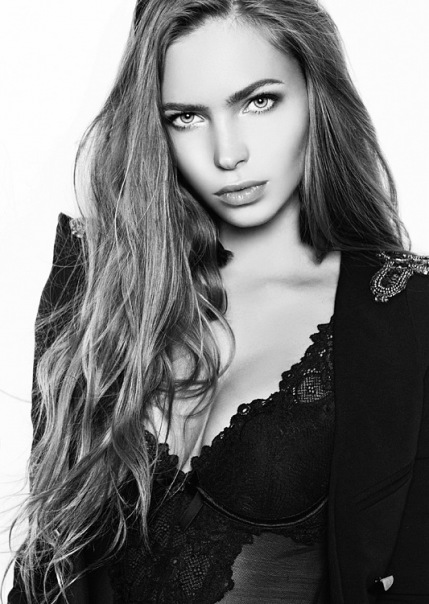 Female model photo shoot of JADORE_PHOTOGRAPHY 