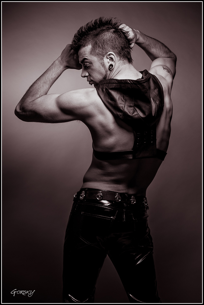 Male model photo shoot of Simon Sayz by Jo Gorsky, hair styled by Bella Smulovic