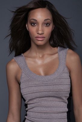 Female model photo shoot of Melanie Boykin