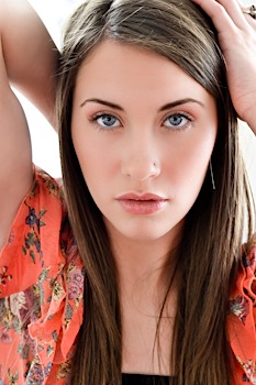 Female model photo shoot of Jocelyn Belle