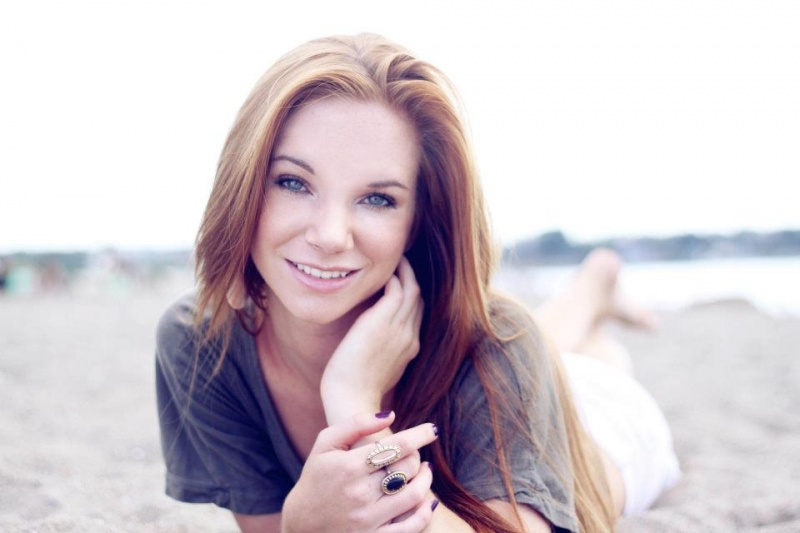 Female model photo shoot of Lindsay McLaughlin-