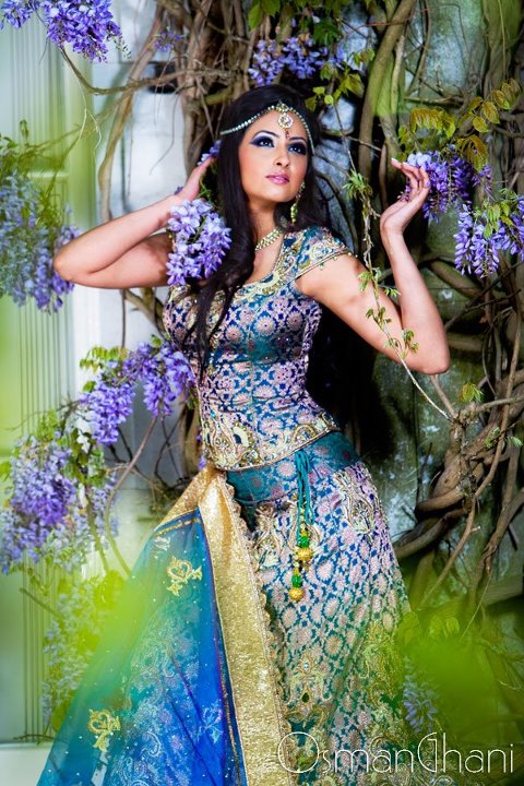 Female model photo shoot of Yasmin Hussain