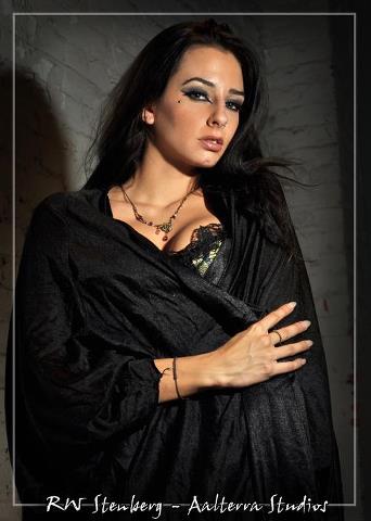 Female model photo shoot of LuckyPiper, art by Aalterra Studios